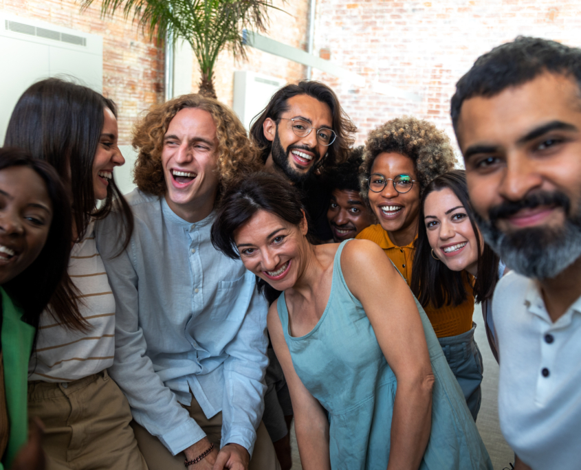2205f65d55dcf0443c091a47525c2ae802487e45 Group of Smiling People