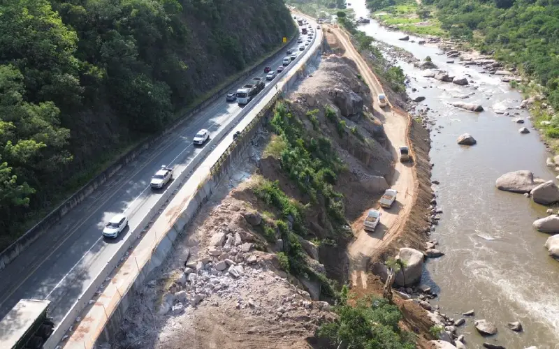 gorge construction 1